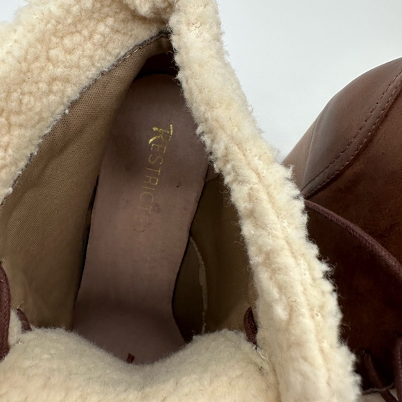 EUC Womens Restricted Short Ankle  Boots Heels Brown Cream " Fur" 7.5 7 1/2 - Picture 2 of 6